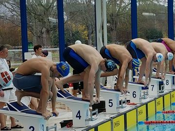 Compétition de natation